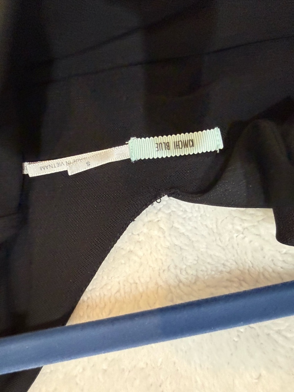 Kimchi Blue Black V-Neck Puff Sleeve Bodycon Dress - Picture 6 of 7